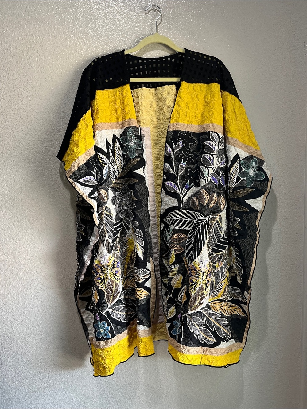 Beautiful Floral Open Kimono Jacket Yellow & Black Sz S Lightweight Chic